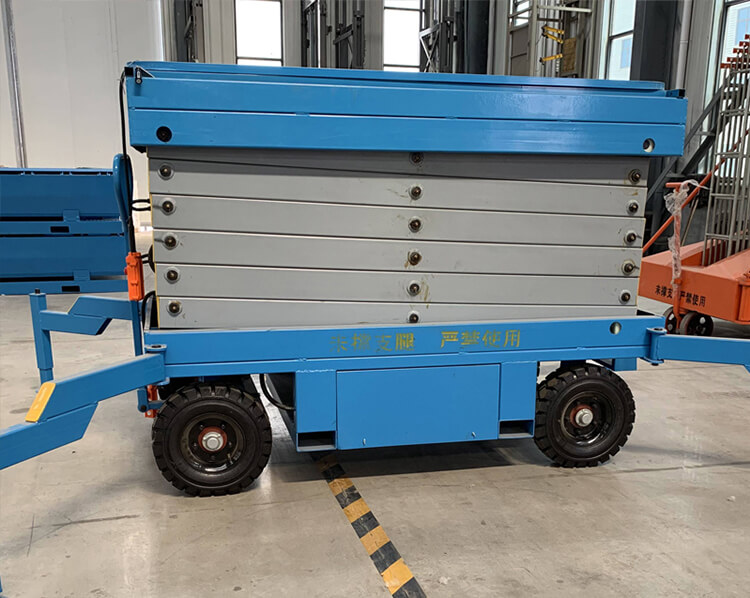 Mobile scissor lift